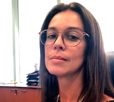 Responsable, detallista y orientada a resultados