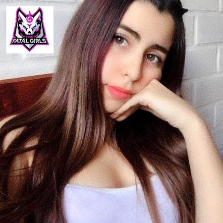 Debi (TFG). Em busca de reconhecimento no competitivo cenário feminino de Esports