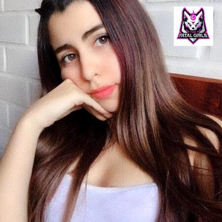 Debi (TFG). En busca del reconocimiento en la escena competitiva femenina de los Esports