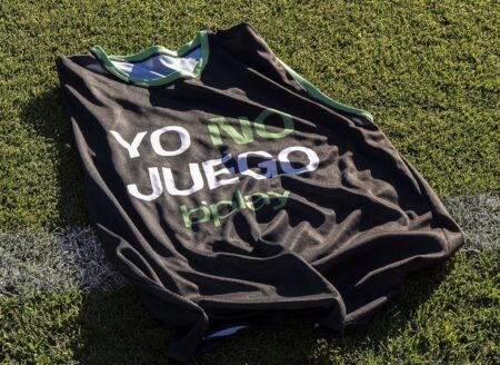 Los alcanzapelotas dijeron «Yo no juego» de la mano de bplay